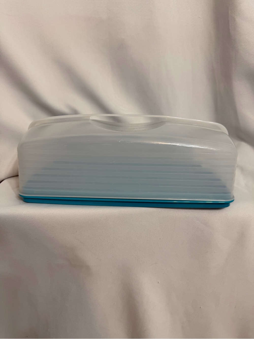 Tupperware Teal 2-in-1 Cake & Cupcake Carrier